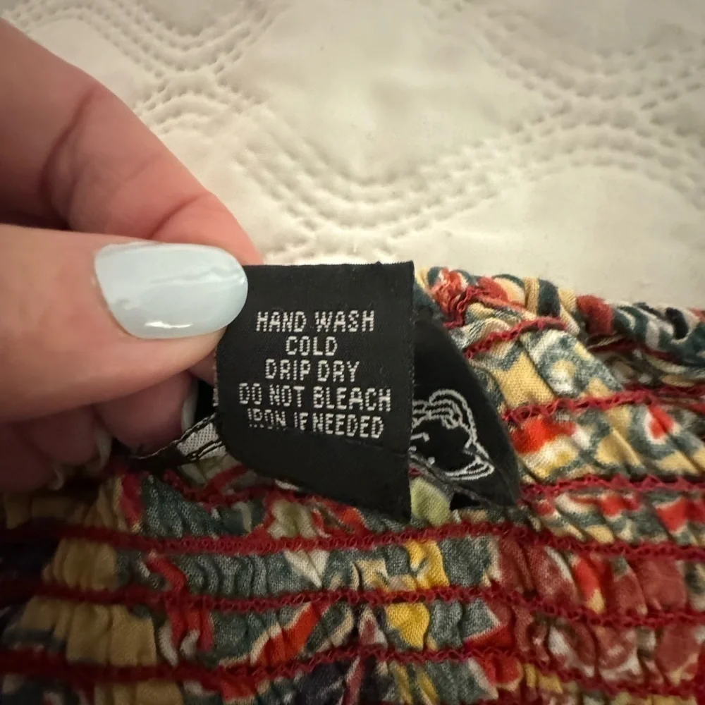 Angie Romper Size Small Beige & earth tones with Floral Print with pockets - Picture 5 of 8